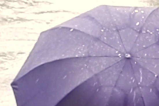 雨伞纳米防水对比测试快干雨伞不沾水雨伞
